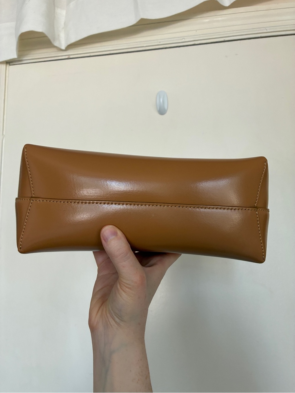 Mansur Gavriel Candy Shoulder Bag in Caramel (2021 edition) - Picture 4 of 11